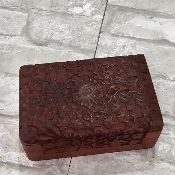 Wooden Felt Lined Jewelry Box Carved Floral Boho Decor Keepsake Box - Picture 12 of 12